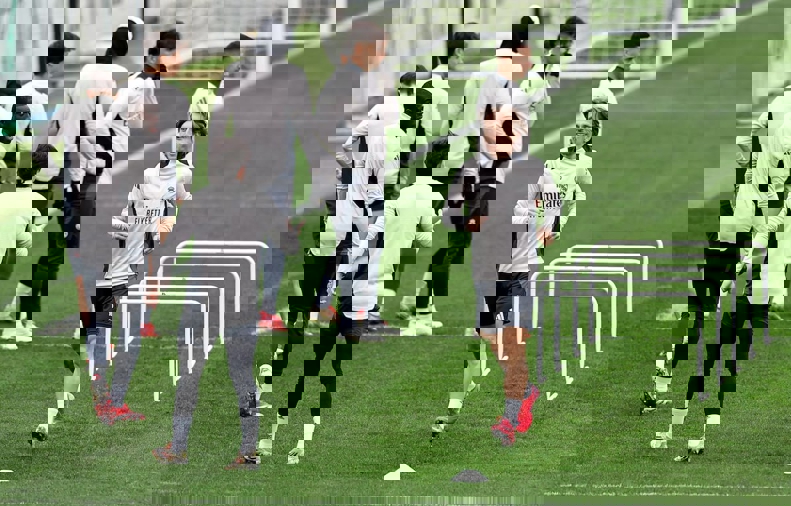2158761