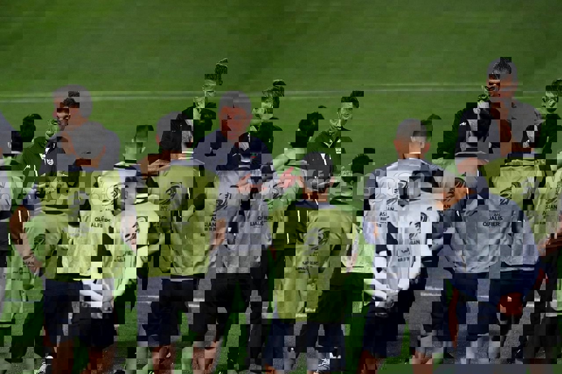 2163429