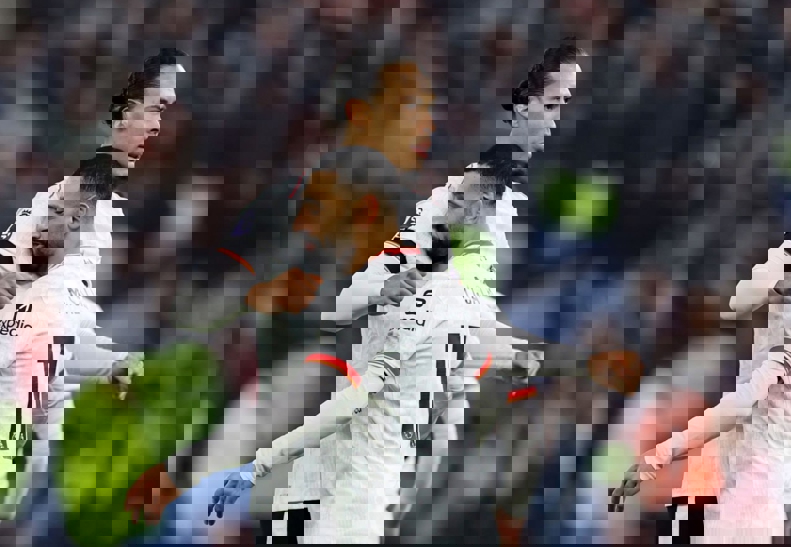 2176025