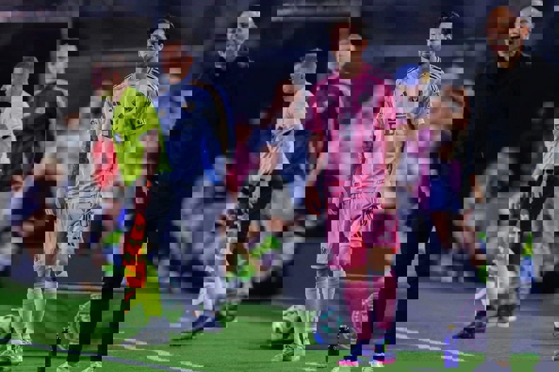 2167578