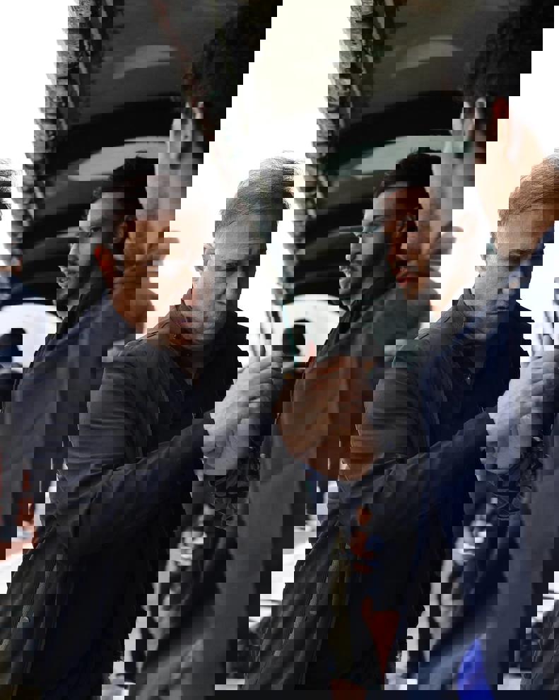 2168963