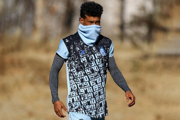 بازیکن مازاد استقلال با چهرهای جدید در تمرینات + عکس