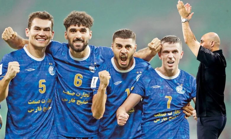 برانکو روی نیمکت استقلال! برانکو روی نیمکت استقلال!