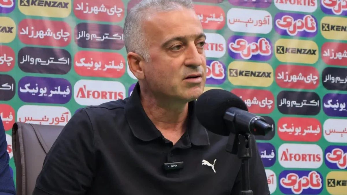 سرمربی خیبر: بازی با استقلال ساده نیست؛ به انرژی تماشاگران نیاز داریم